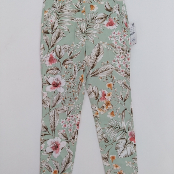 Zara Basic Floral Pants, Size M, NWT - Picture 5 of 11